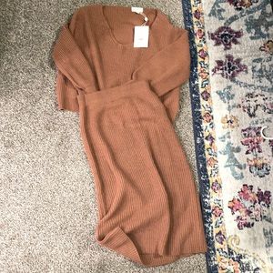 Brand new with tags tristin sweater skirt set from Bohme. Rust color